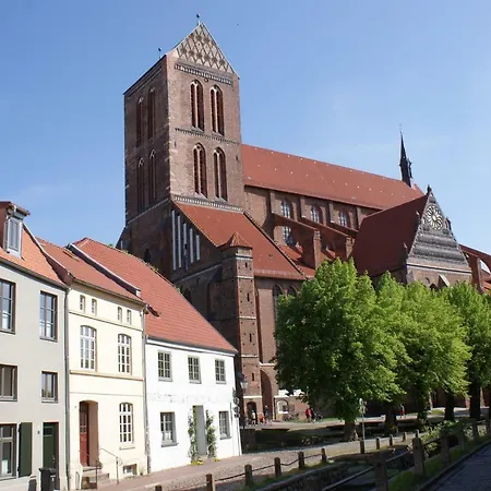 Am Jungfernteich Mit Terrasse, Parkplatz, Kajak - Abc279 By Abcwismar Apartament *